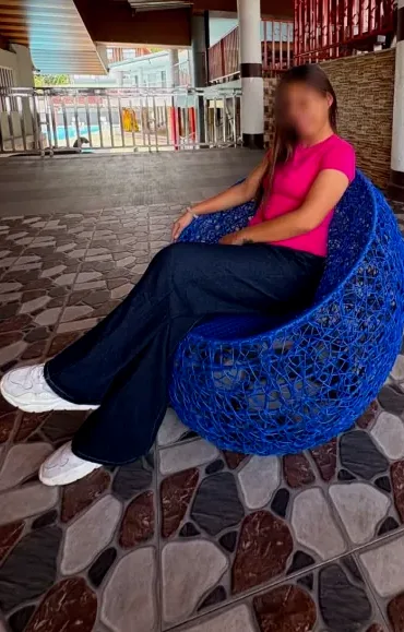 Amira, 36