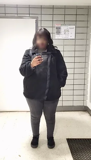 Claudia, 35