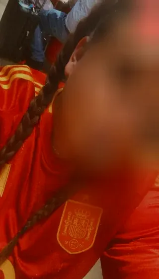 Emilia, 31
