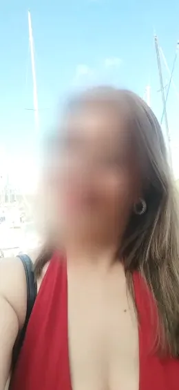 Fiona, 35