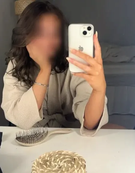 Hannah, 20