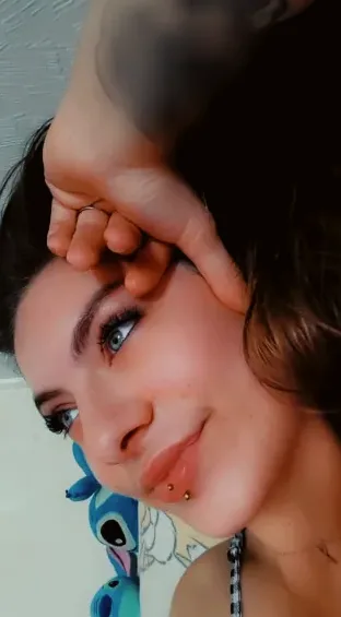 Katharina, 24