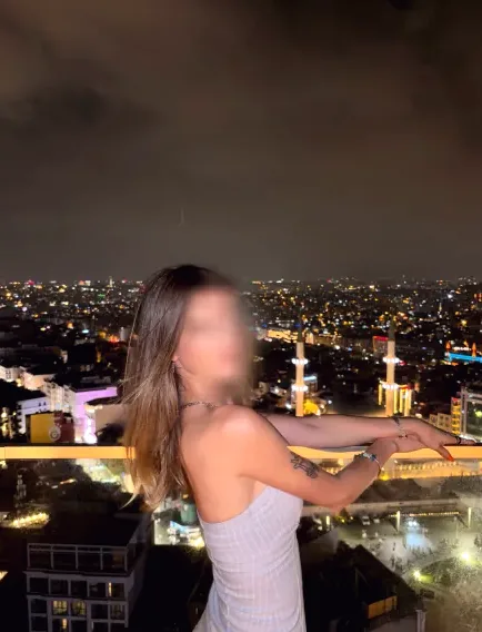Kim, 27