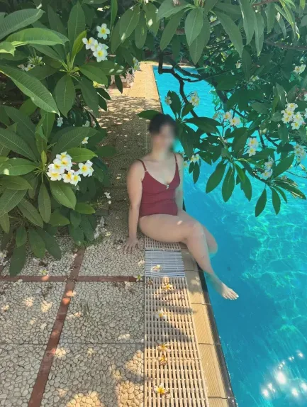 Michelle, 33