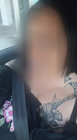 Neele, 37