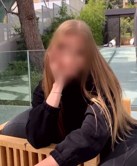Viktoria, 34