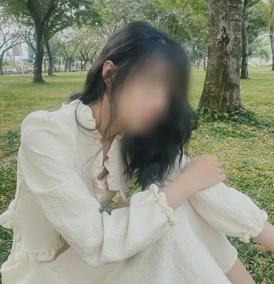 Vivien, 20